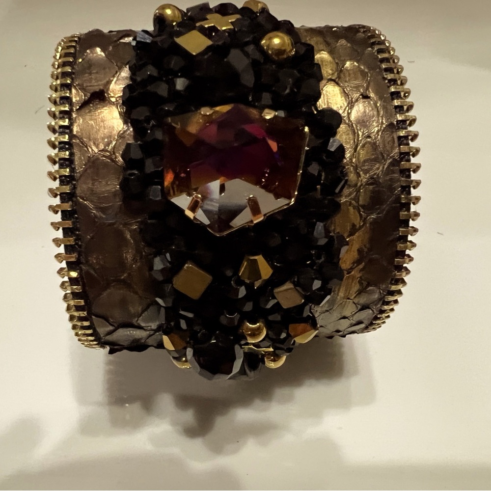 Bracelet cuff, gold leather with Swarovski crystals and beads